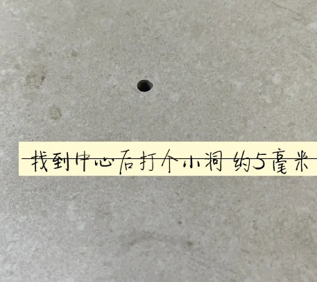 呼玛瓷砖空鼓维修公司专业解答在瓷砖铺贴过程中，如果砂料搅拌不均匀，将会带来以下问题